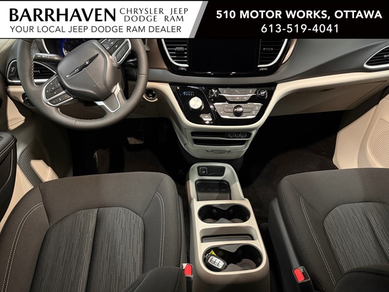 2024 Chrysler Grand Caravan SXT 2WD