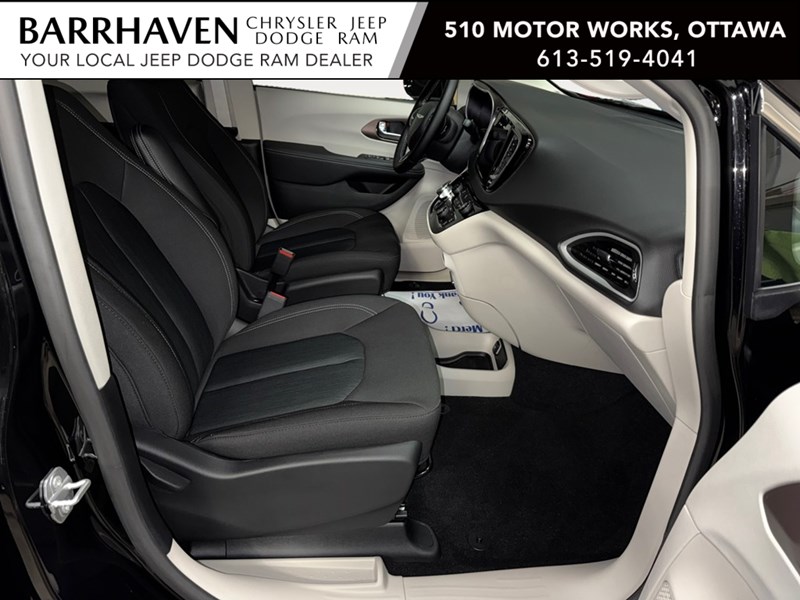 2024 Chrysler Grand Caravan SXT 2WD