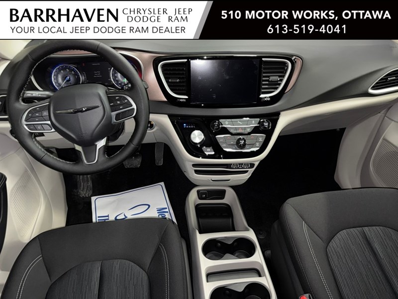 2024 Chrysler Grand Caravan SXT 2WD