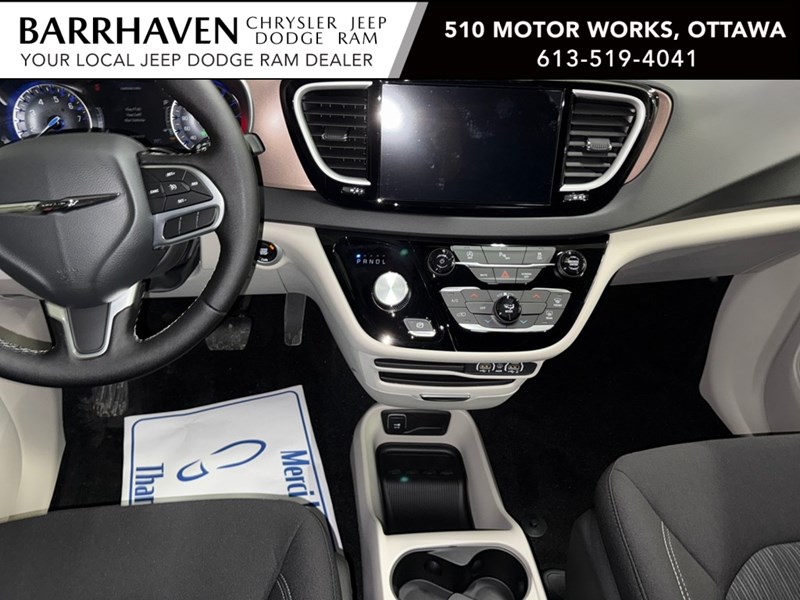 2024 Chrysler Grand Caravan SXT 2WD