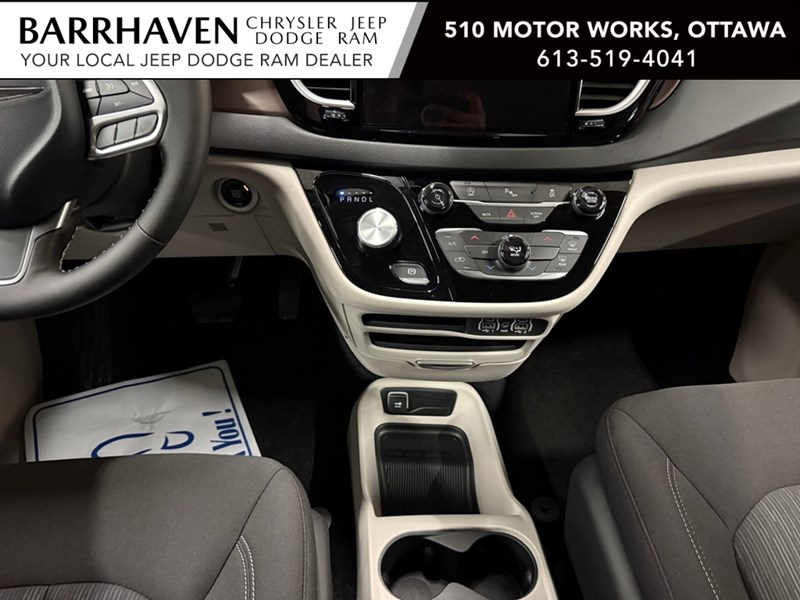 2024 Chrysler Grand Caravan SXT 2WD