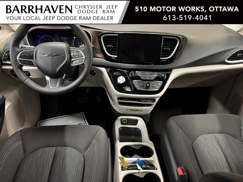 2024 Chrysler Grand Caravan SXT 2WD
