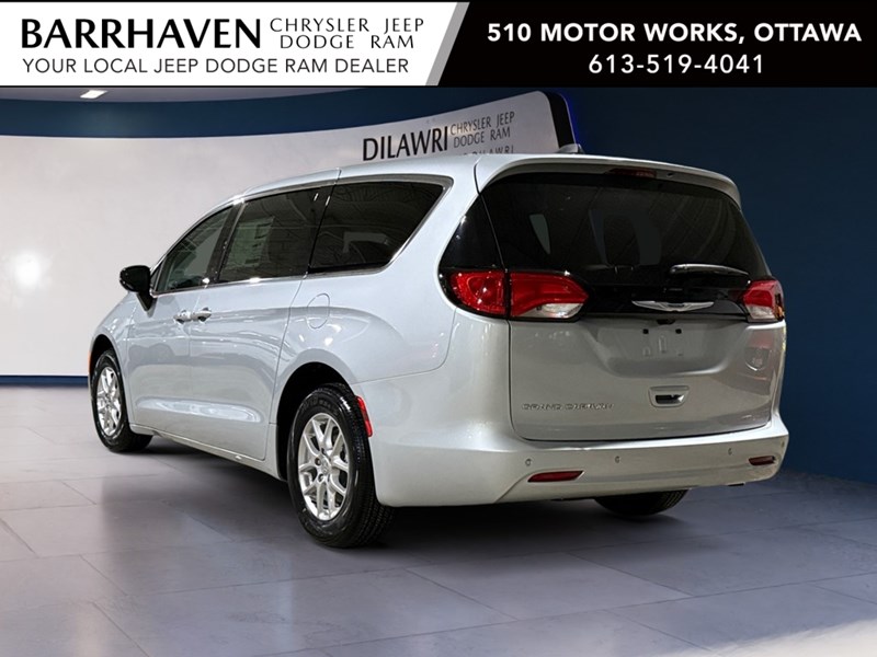2024 Chrysler Grand Caravan SXT 2WD