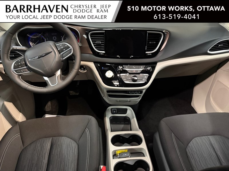 2024 Chrysler Grand Caravan SXT 2WD