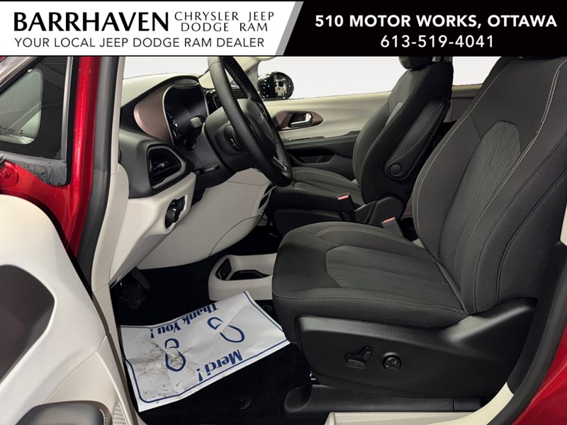 2024 Chrysler Grand Caravan SXT 2WD