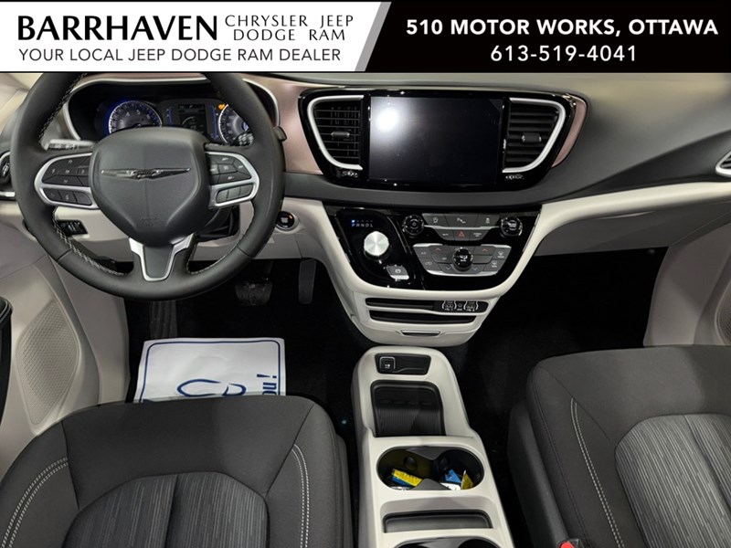 2024 Chrysler Grand Caravan SXT 2WD