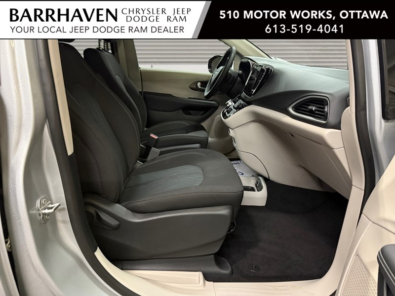 2024 Chrysler Grand Caravan SXT 2WD