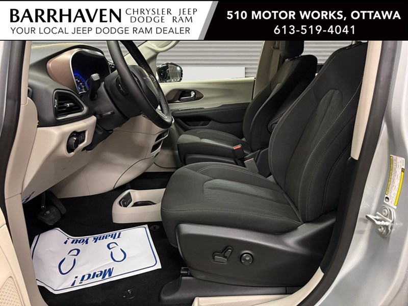 2024 Chrysler Grand Caravan SXT 2WD
