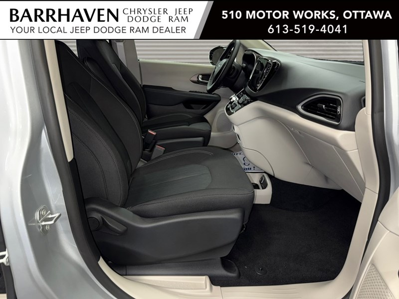 2024 Chrysler Grand Caravan SXT 2WD