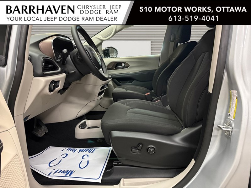 2024 Chrysler Grand Caravan SXT 2WD
