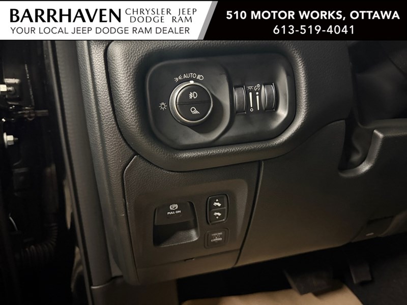 2025 RAM 1500 Big Horn 4x4 Crew Cab 5'7" Box