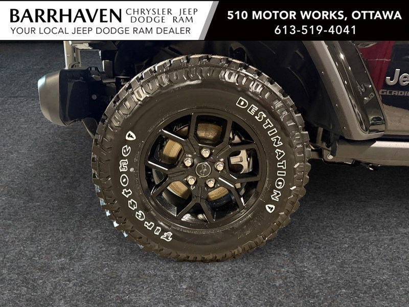 2025 Jeep Gladiator Willys 4x4