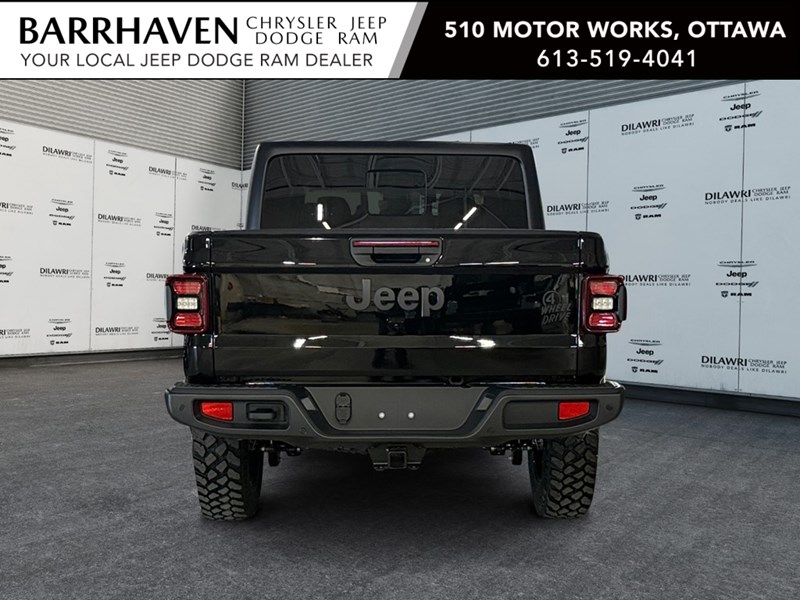 2025 Jeep Gladiator Willys 4x4