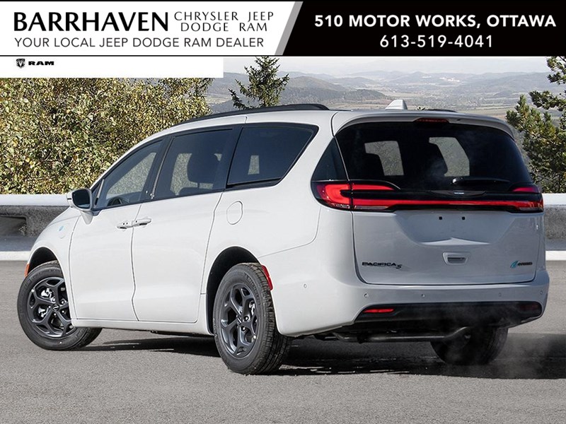 2024 Chrysler Pacifica Hybrid Premium S Appearance 2WD