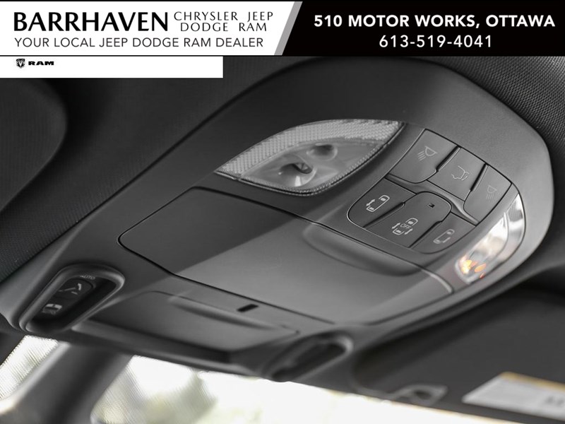 2024 Chrysler Pacifica Hybrid Premium S Appearance 2WD