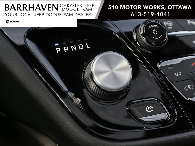 2024 Chrysler Pacifica Hybrid Premium S Appearance 2WD