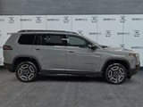 2026 Jeep Cherokee Laredo/Limited image 3
