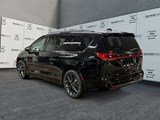 2026 Chrysler Pacifica Select image 2