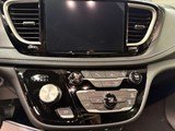 2026 Chrysler Pacifica Select image 5