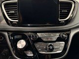 2027 Chrysler Pacifica Select image 2