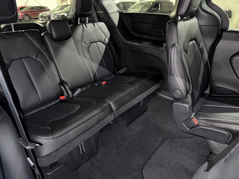 2026 Chrysler Grand Caravan SXT 2WD