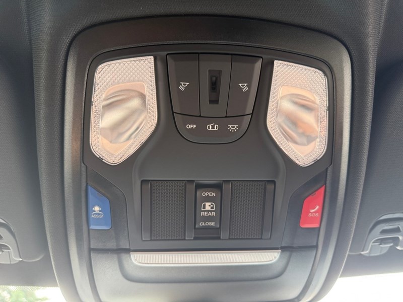 2025 RAM 1500 Big Horn 4x4 Crew Cab 5'7" Box