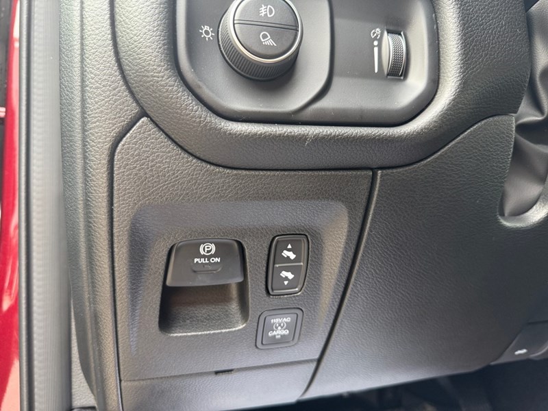 2025 RAM 1500 Big Horn 4x4 Crew Cab 5'7" Box