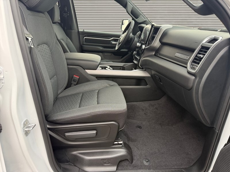 2025 RAM 1500 Big Horn 4x4 Crew Cab 5'7" Box