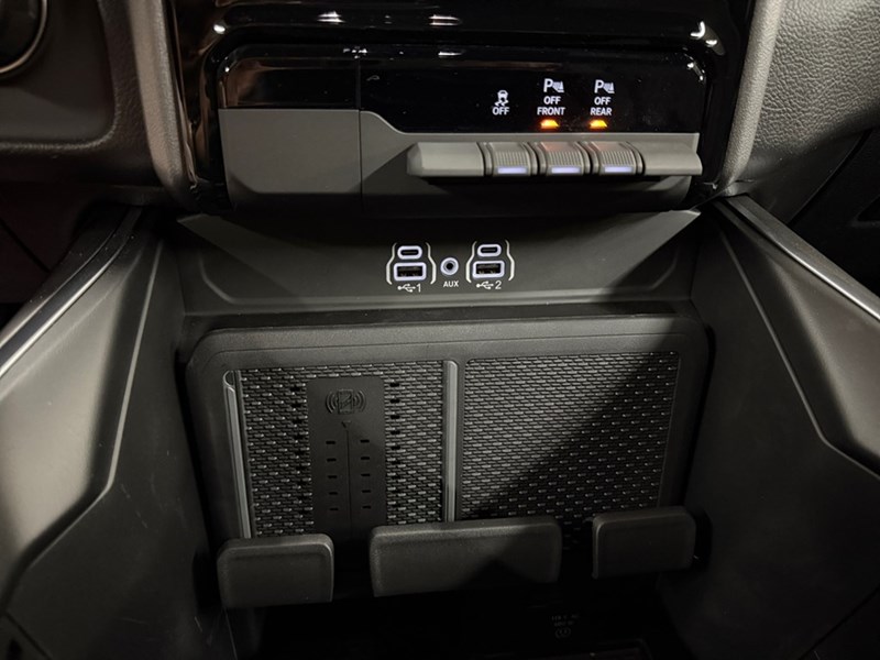 2025 RAM 1500 Big Horn 4x4 Crew Cab 5'7" Box