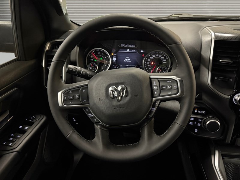 2025 RAM 1500 Big Horn 4x4 Crew Cab 5'7" Box