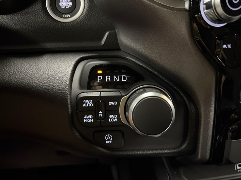 2025 RAM 1500 Big Horn 4x4 Crew Cab 5'7" Box