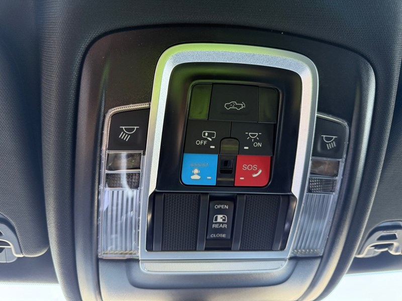 2025 RAM 1500 Big Horn 4x4 Crew Cab 5'7" Box