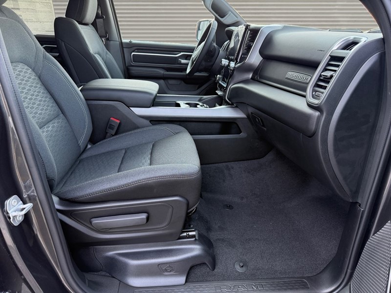 2025 RAM 1500 Big Horn 4x4 Crew Cab 5'7" Box