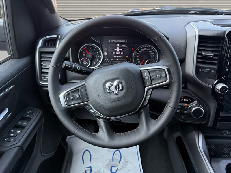 2025 RAM 1500 Big Horn 4x4 Crew Cab 5'7" Box