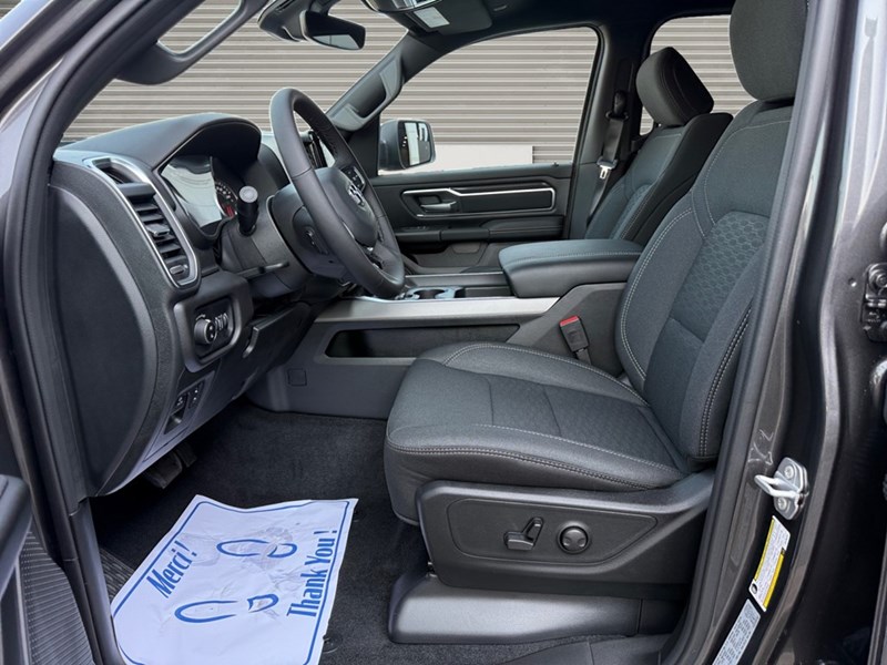 2025 RAM 1500 Big Horn 4x4 Crew Cab 5'7" Box