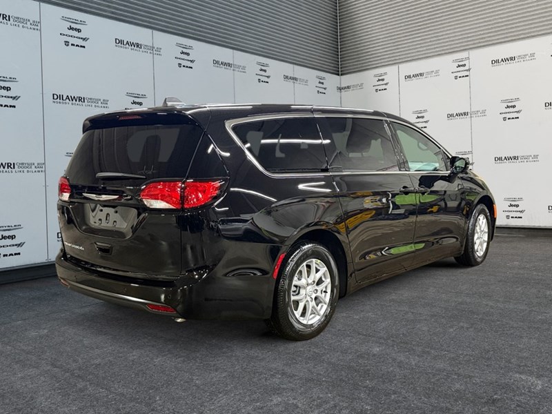 2026 Chrysler Grand Caravan SXT 2WD