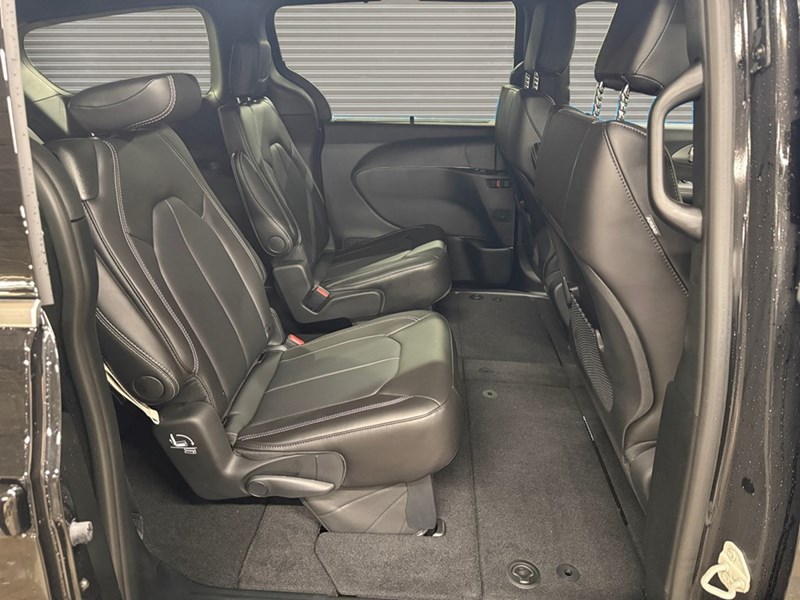 2026 Chrysler Grand Caravan SXT 2WD