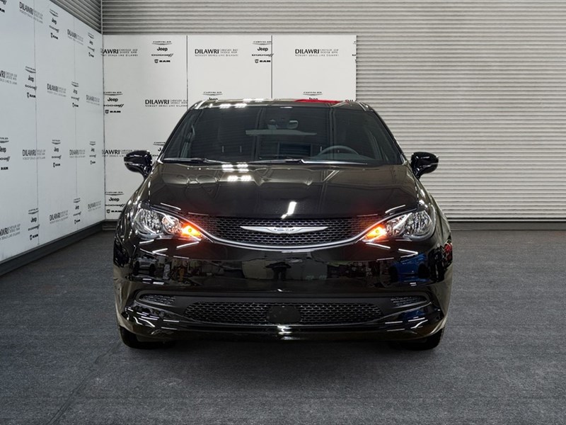 2026 Chrysler Grand Caravan SXT 2WD