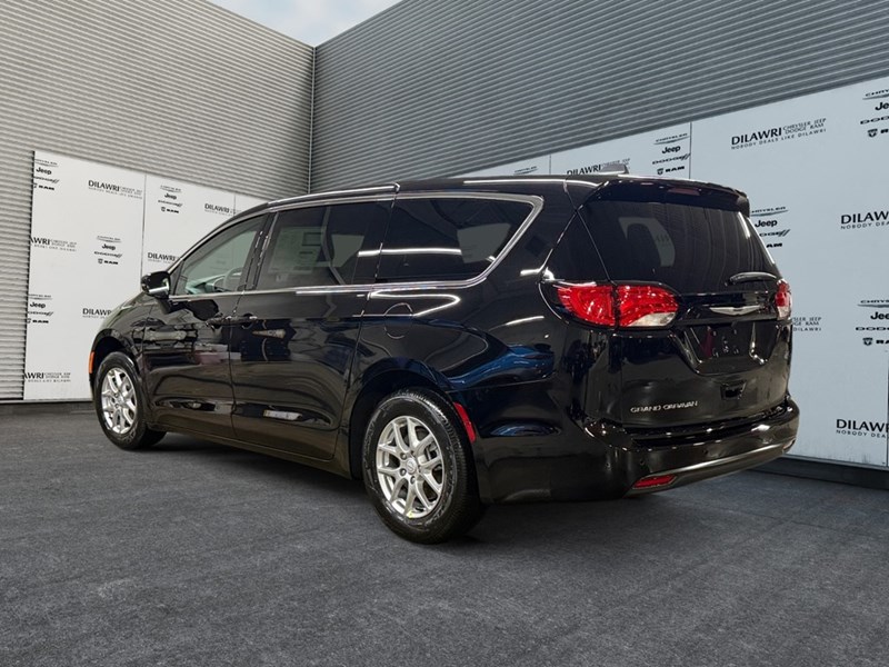 2026 Chrysler Grand Caravan SXT 2WD