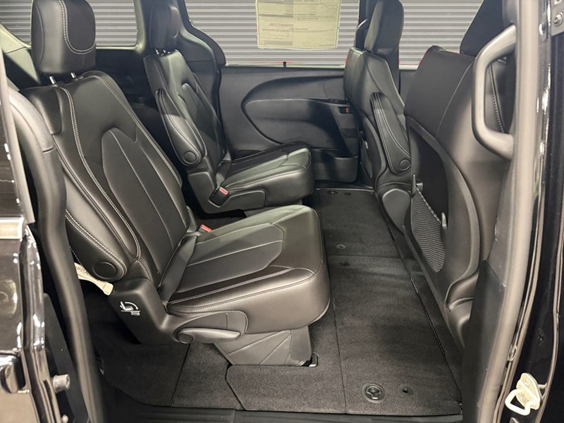 2026 Chrysler Grand Caravan SXT 2WD