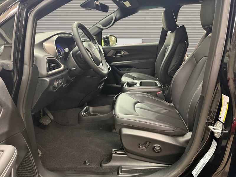 2026 Chrysler Grand Caravan SXT 2WD