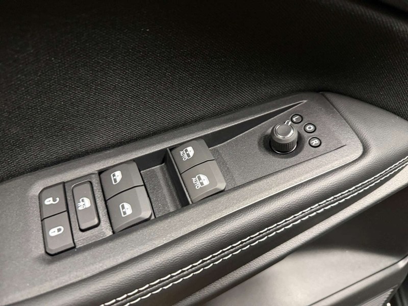 2026 Jeep Cherokee Laredo 4x4 Hybrid