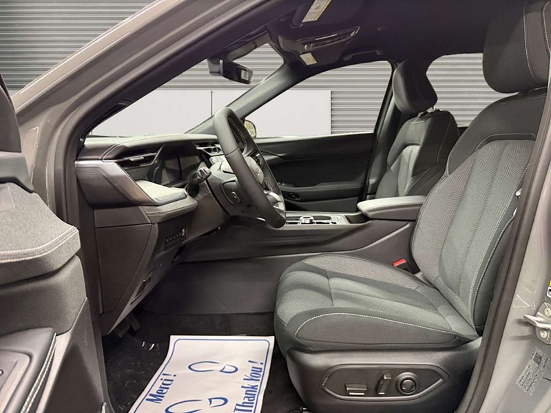 2026 Jeep Cherokee Laredo 4x4 Hybrid