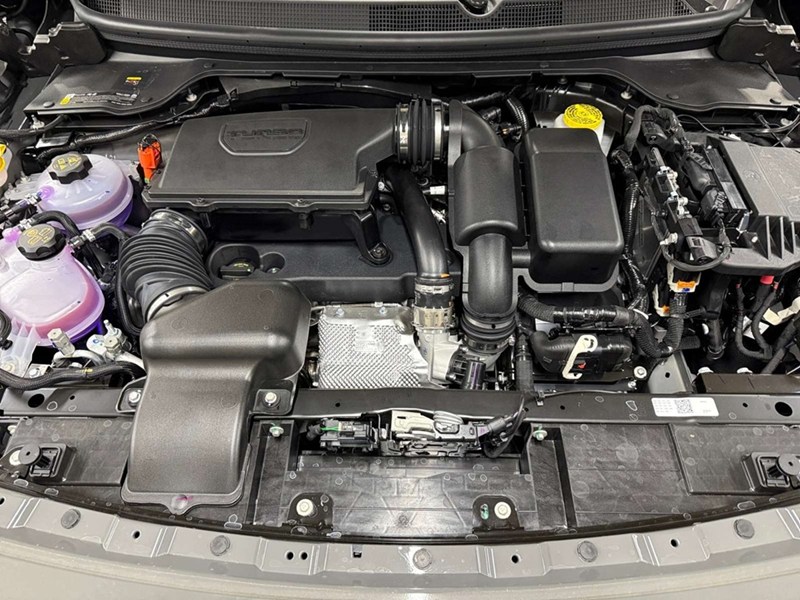 2026 Jeep Cherokee Laredo 4x4 Hybrid