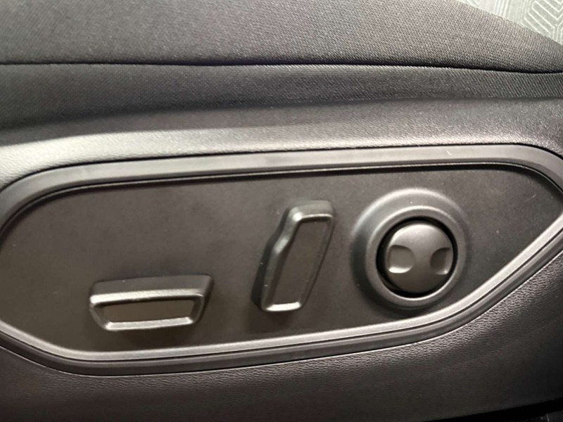 2026 Jeep Cherokee Laredo 4x4 Hybrid