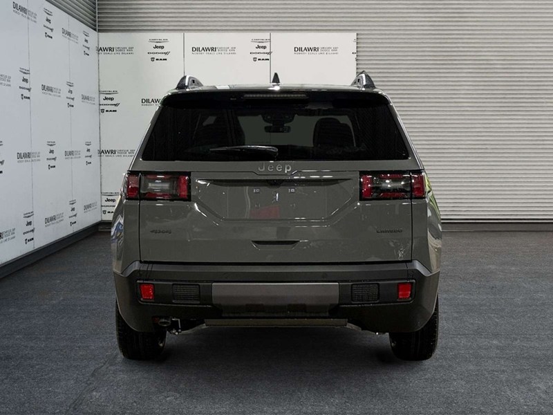 2026 Jeep Cherokee Laredo 4x4 Hybrid