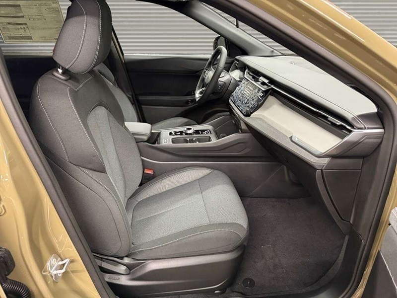 2026 Jeep Cherokee Laredo 4x4 Hybrid