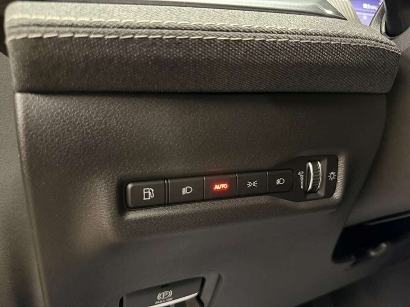 2026 Jeep Cherokee Laredo 4x4 Hybrid