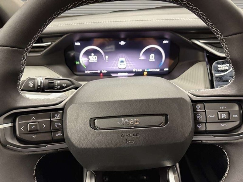 2026 Jeep Cherokee Laredo 4x4 Hybrid