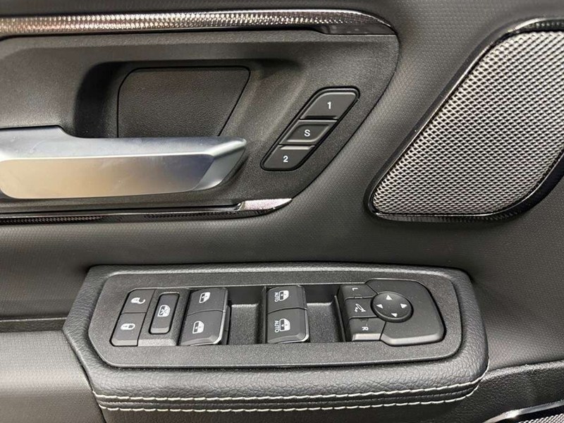 2026 RAM 1500 Sport 4x4 Crew Cab V8 HEMI 5'7" Box